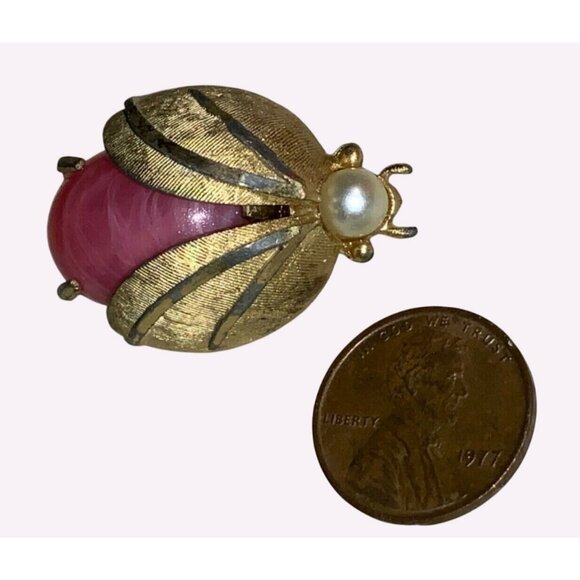 Gold Tone Bug with Pink Stone Body And Faux Pearl Heads Signed RSK - Picture 2 of 4